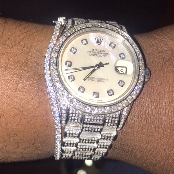 SOLD! Diamond flooded Date just Rolex - Picture 7 of 8